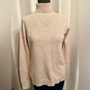 Preswick & Moore Women's Beige Turtleneck Sweater